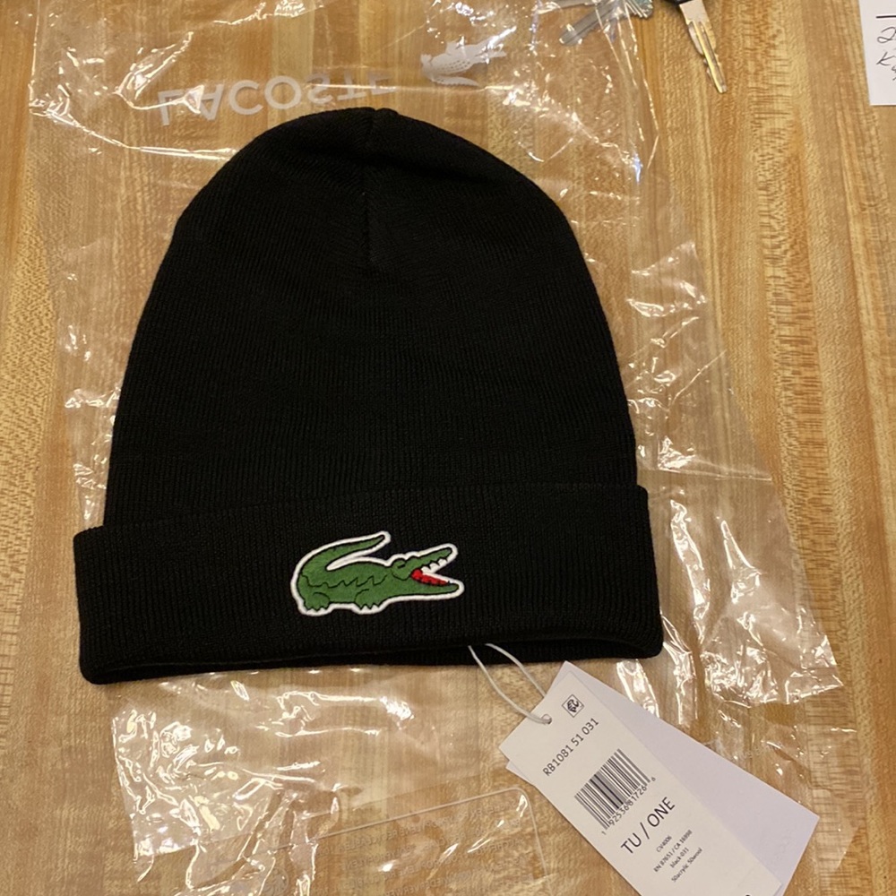 Lacoste beanie NWT